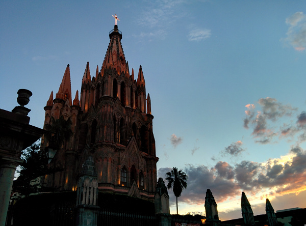 HDR+ Cathedral in Jardin